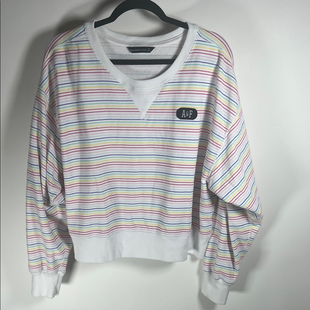 Abercrombie & Fitch White Sweatshirt